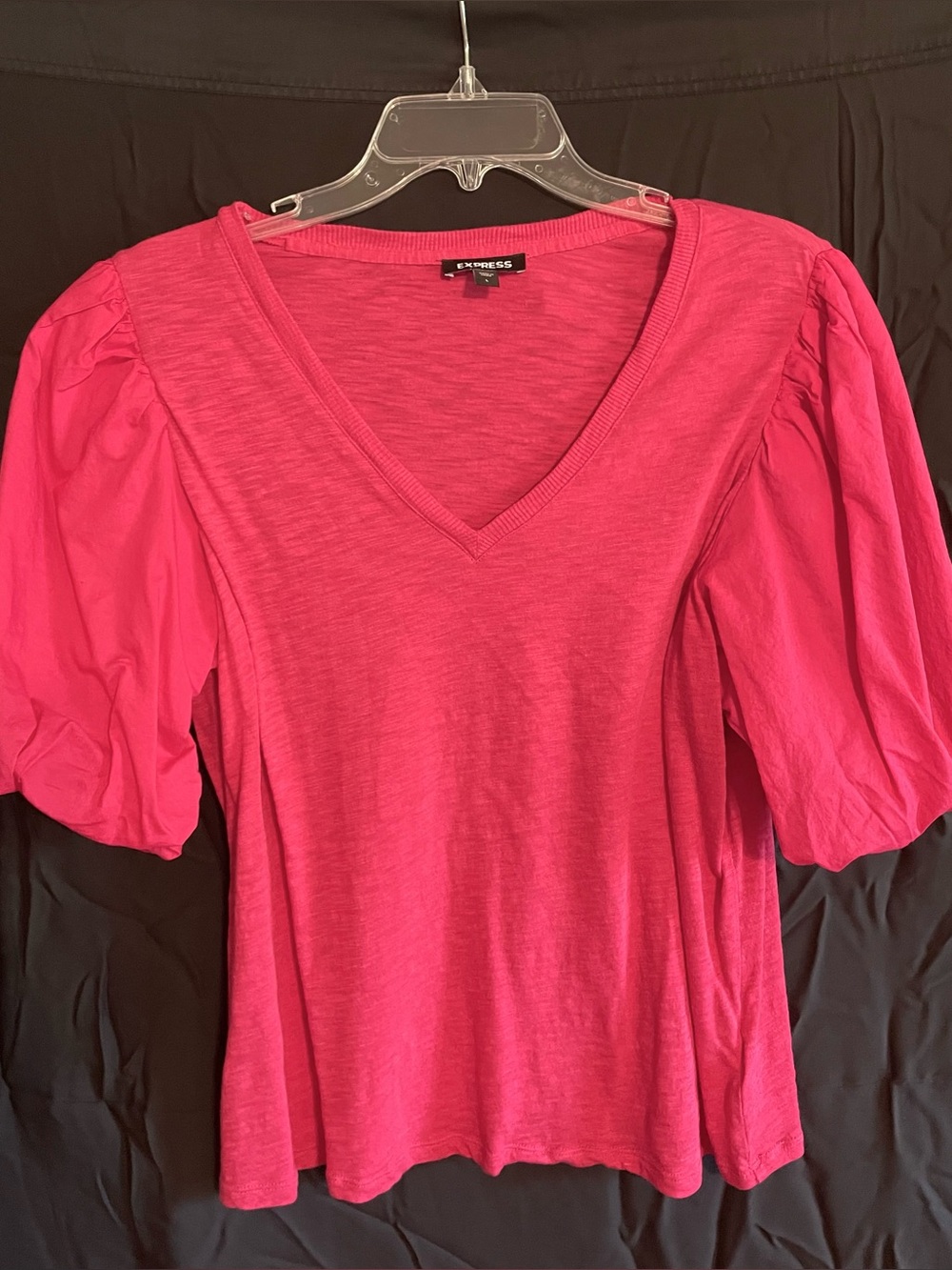 Express Women's Puff Sleeve V-Neck Top in Hot Pink